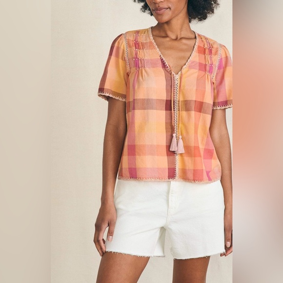 Faherty Tops - Faherty Margate Blouse
Organic Cotton
Sunset Desert Plaid
Crochet
Airy
Boho
XS